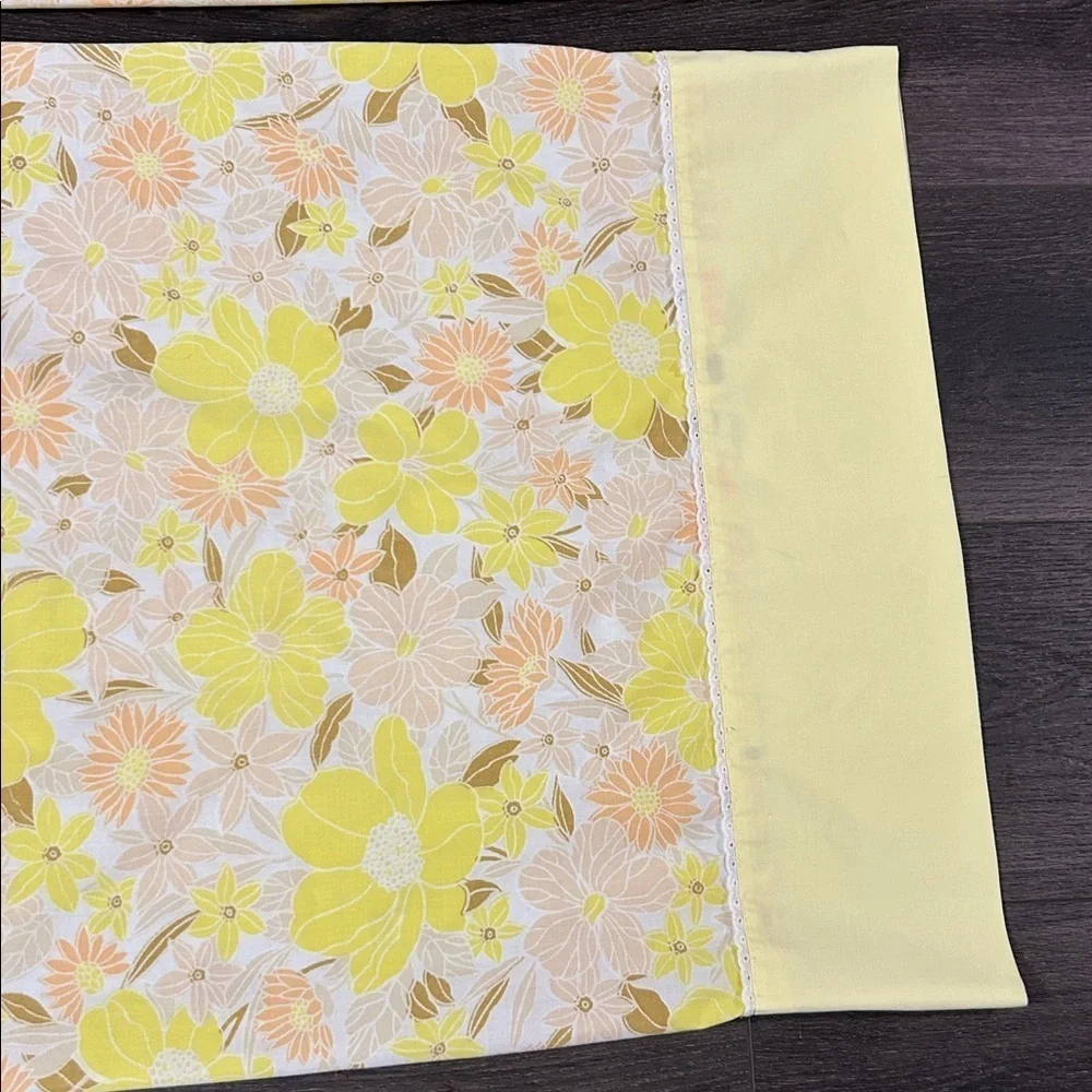 Vintage Springmaid Floral Pillowcase Set in Yellow and Cream
